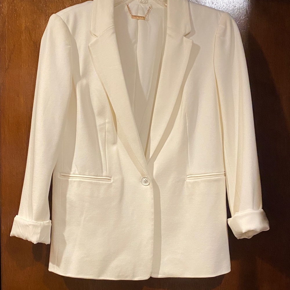 Tahari Ivory Single-Button Notch-Lapel Blazer